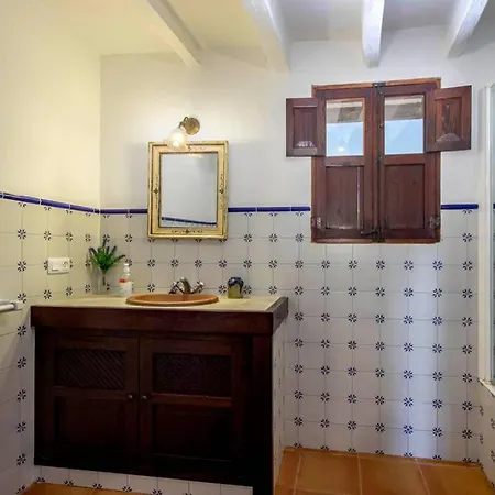 Between Old Town And Port By Renthousing Сasa de vacaciones *