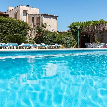 Between Old Town And Port By Renthousing Semesterbostad