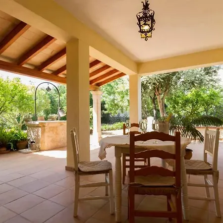 בית נופש Between Old Town And Port By Renthousing *