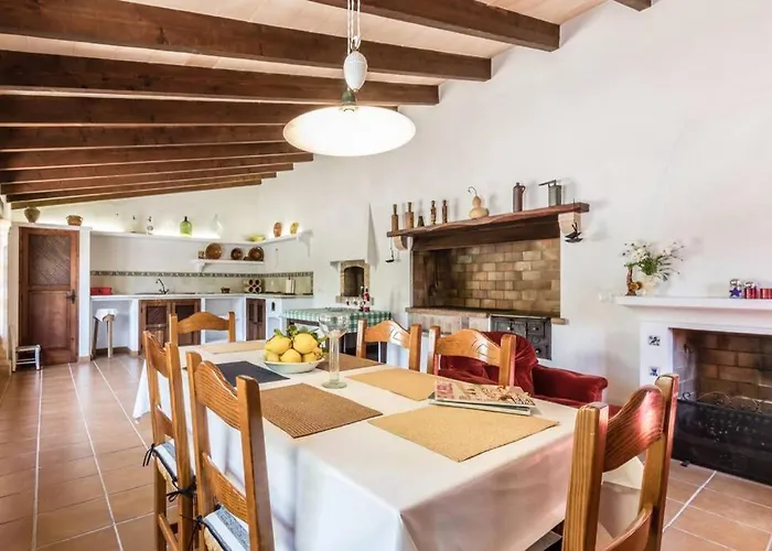 Dom wakacyjny Between Old Town And Port By Renthousing *